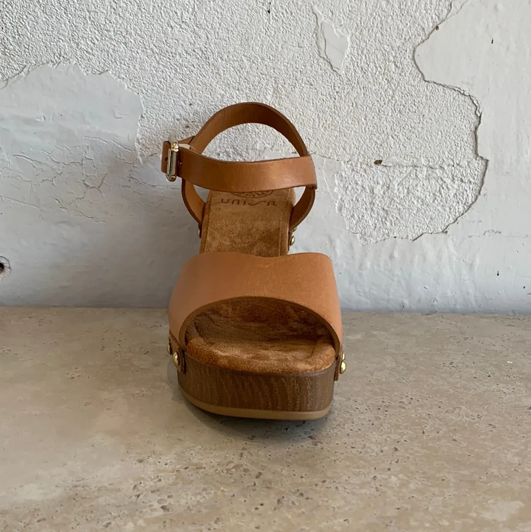 Unisa Taco Bisquit - LAST PAIR size 40