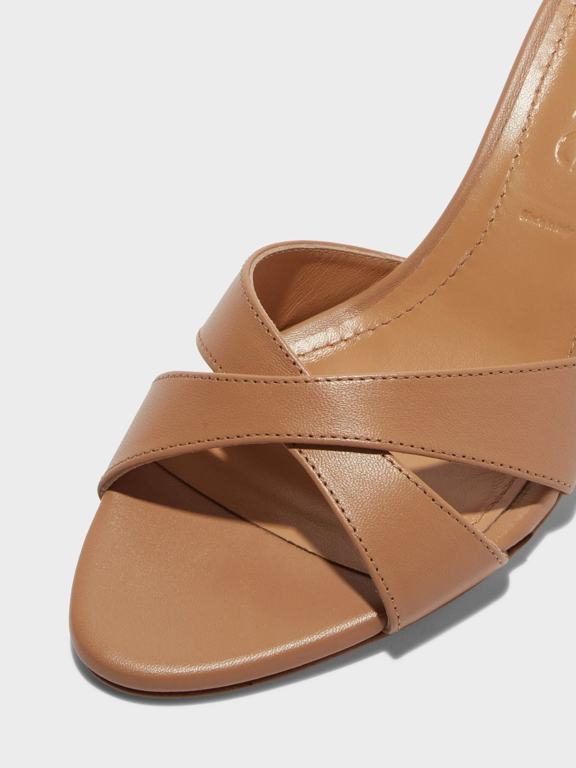 Vero Leather Mules