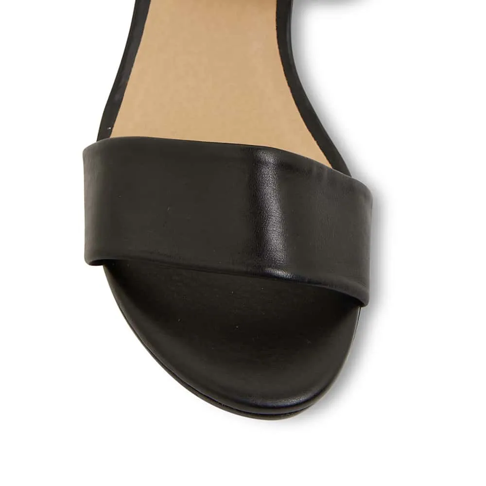 Vienna Heel in Black Leather