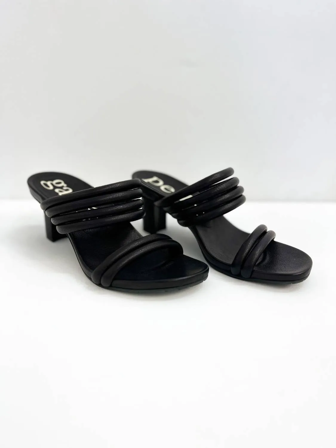Women's Clover Heels In Black Pebble Nappa