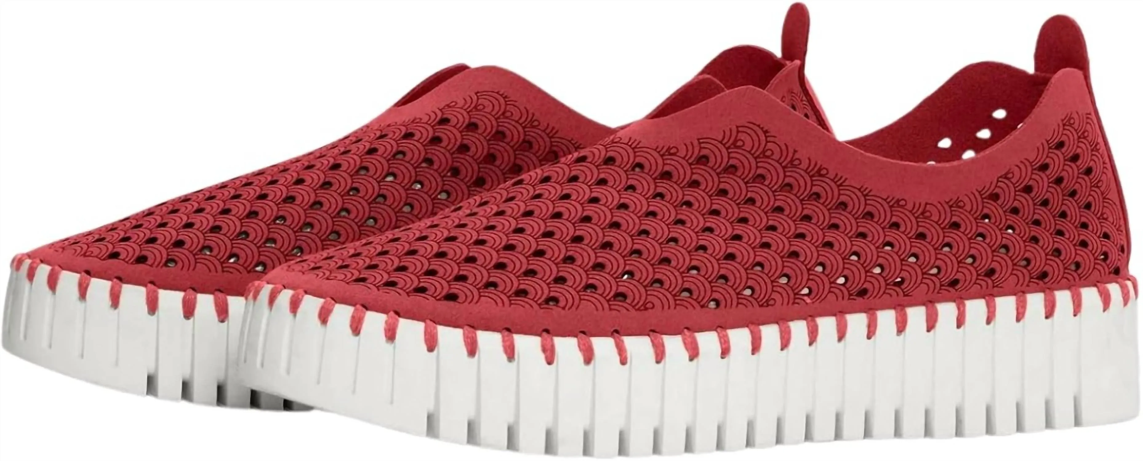 Women's Platform Tulip Slip-On In Deep Red