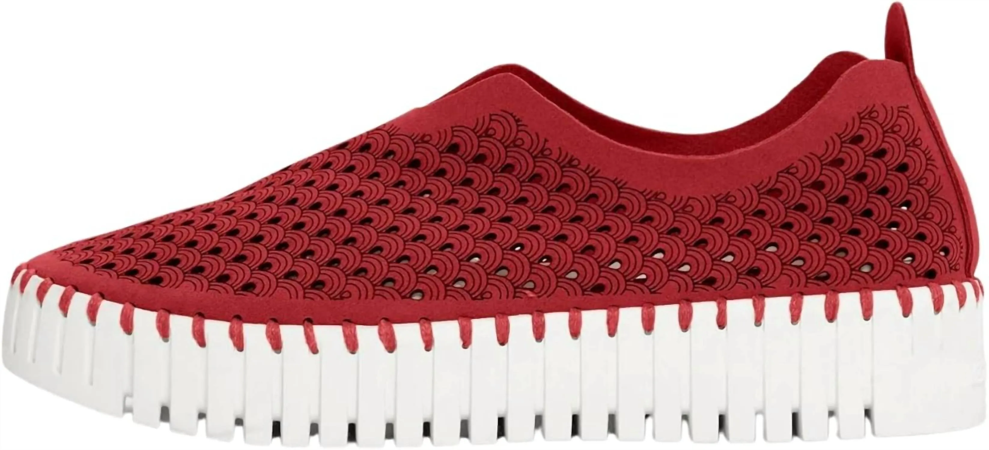Women's Platform Tulip Slip-On In Deep Red