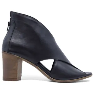 Women's Una Sandals In Black